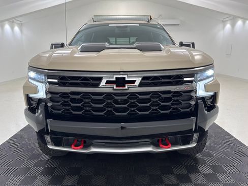 Used 2023 Chevrolet Silverado 1500 ZR2 AWD/4WD image 2