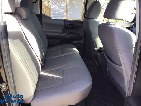 Used 2023 Toyota Tacoma SR image 14