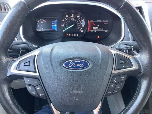 Used 2017 Ford Edge Titanium w/ Equipment Group 301A AWD/4WD image 18