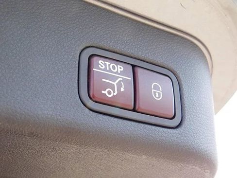 Used 2015 Mercedes-Benz ML 350 4MATIC image 12