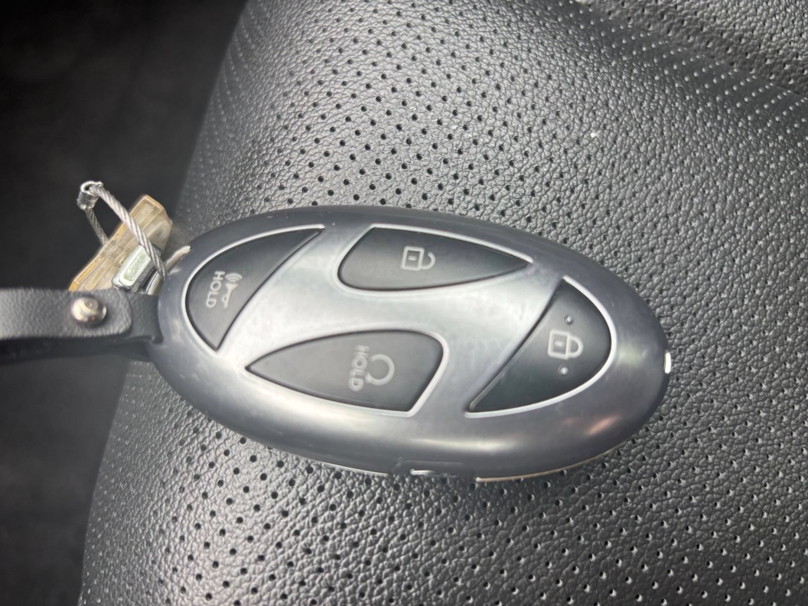 Used 2025 Hyundai Elantra Limited FWD image 19