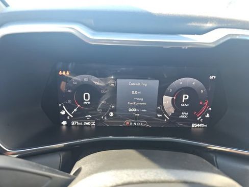 Used 2024 GMC Canyon Elevation w/ Convenience Package AWD/4WD image 16