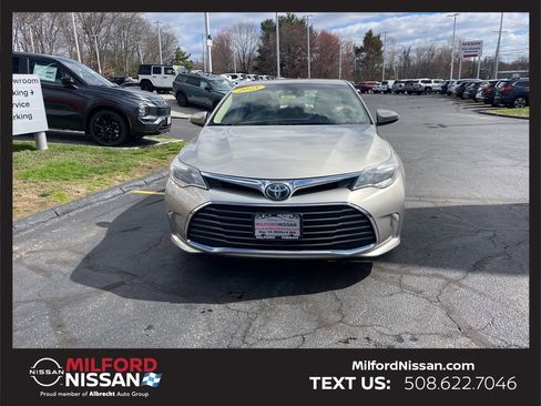 Used 2018 Toyota Avalon XLE Premium w/ Carpet Mat Package FWD image 7