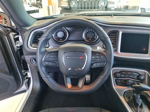 Used 2022 Dodge Challenger R/T Scat Pack RWD image 9