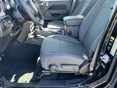 New 2026 Jeep Gladiator Sport image 13