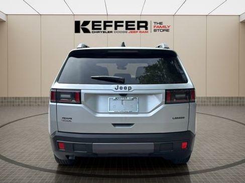 New 2026 Jeep Cherokee Laredo AWD/4WD image 4