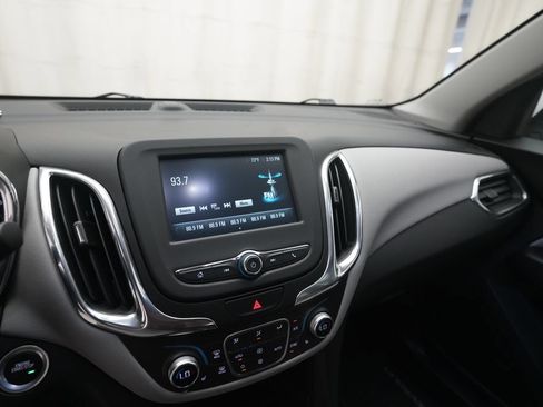 Used 2018 Chevrolet Equinox LT AWD/4WD image 6
