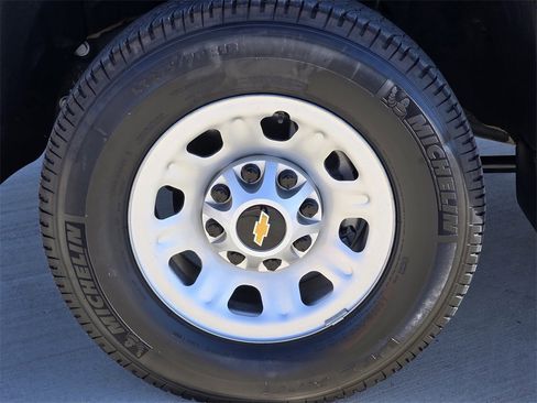 Used 2025 Chevrolet Silverado 3500 W/T w/ WT/CX Safety Package image 10