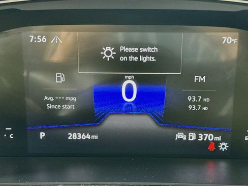 Used 2023 Volkswagen Tiguan SE AWD/4WD image 16