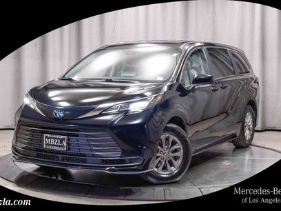 Used 2022 Toyota Sienna LE