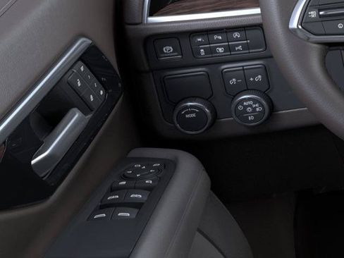New 2026 Chevrolet Suburban LT w/ Comfort Package RWD image 22