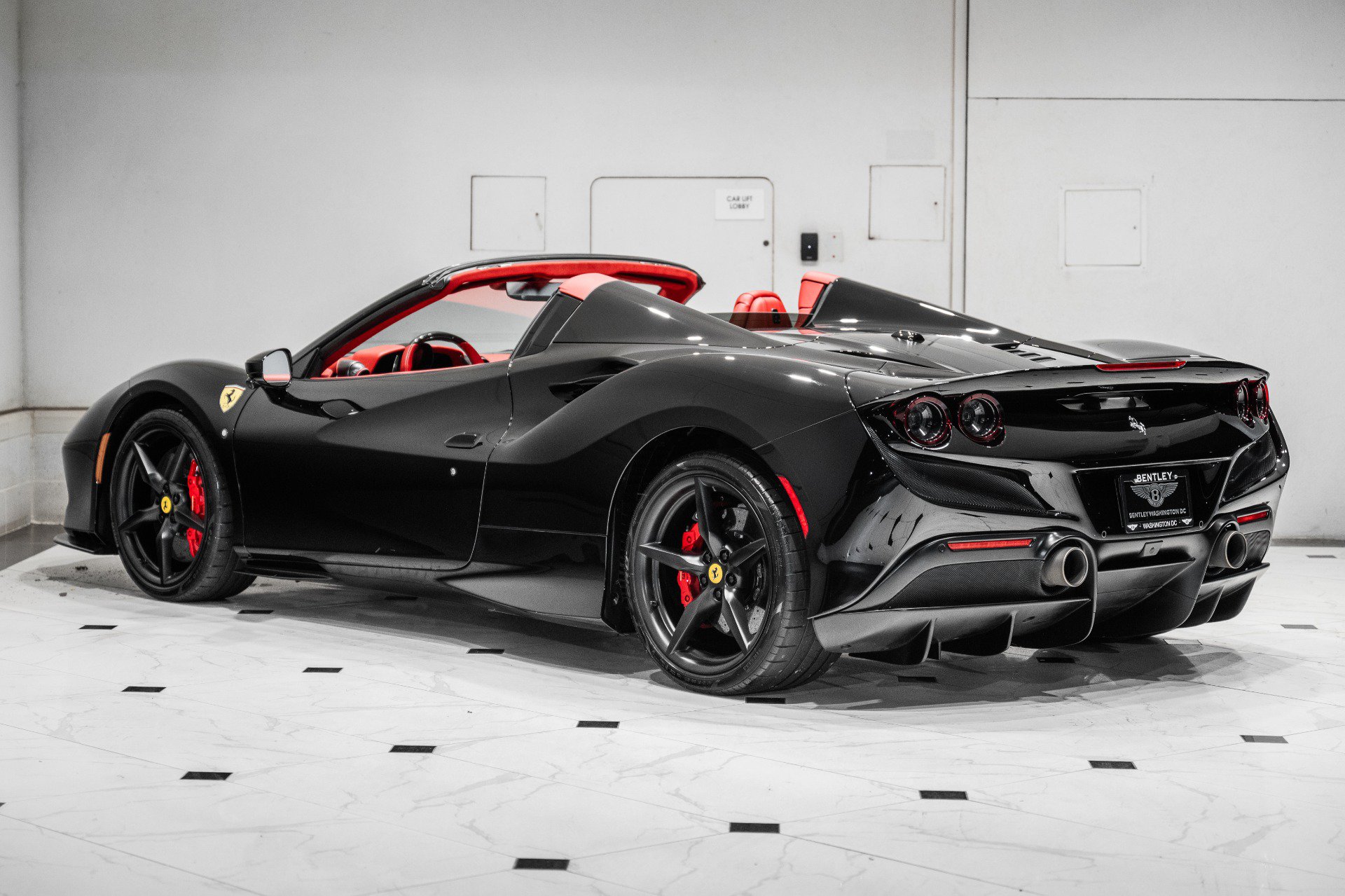 Used 2021 Ferrari F8 Tributo RWD image 7