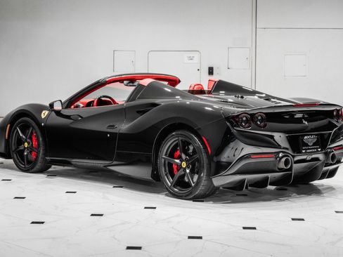 Used 2021 Ferrari F8 Tributo RWD image 7