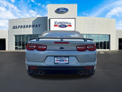 Used 2023 Chevrolet Camaro LT w/ Technology Package image 7