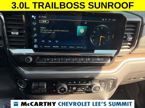 Used 2022 Chevrolet Silverado 1500 LT Trail Boss w/ LT Trail Boss Premium Package image 8