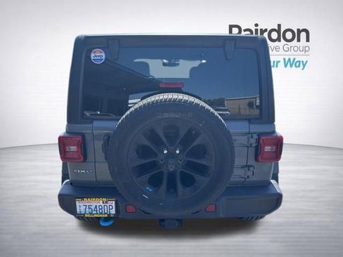 Used 2023 Jeep Wrangler Unlimited Sahara w/ Cold Weather Group AWD/4WD image 6