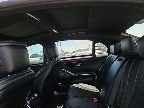 Used 2022 Mercedes-Benz S 500 4MATIC image 17