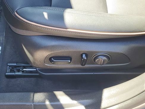 Certified 2025 Buick Envista Sport Touring FWD image 6