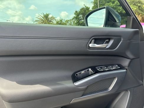 New 2026 Nissan Pathfinder SL FWD image 3