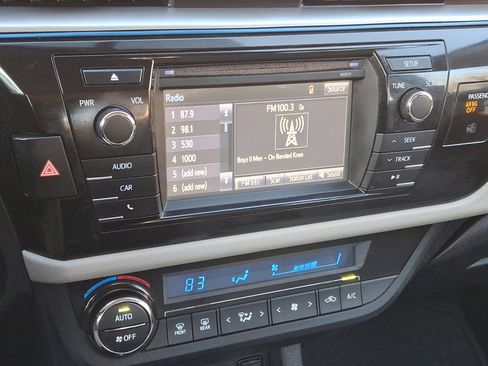 Used 2016 Toyota Corolla L image 23