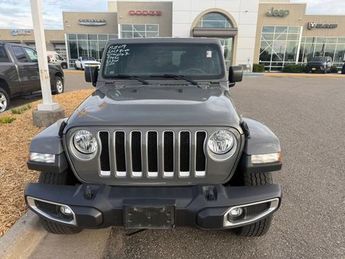 Used 2018 Jeep Wrangler Unlimited Sahara w/ Cold Weather Group AWD/4WD image 31