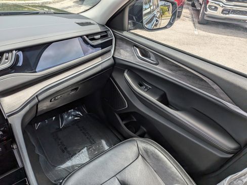 Used 2022 Jeep Grand Cherokee Limited 4xe AWD/4WD image 19