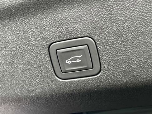 Used 2024 GMC Yukon XL Denali w/ LPO, Floor Liner Package image 10