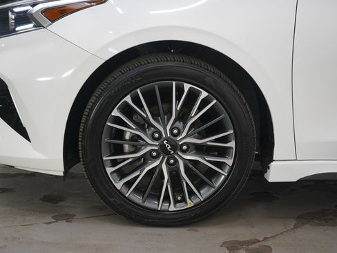 Used 2024 Kia Forte GT-Line image 30