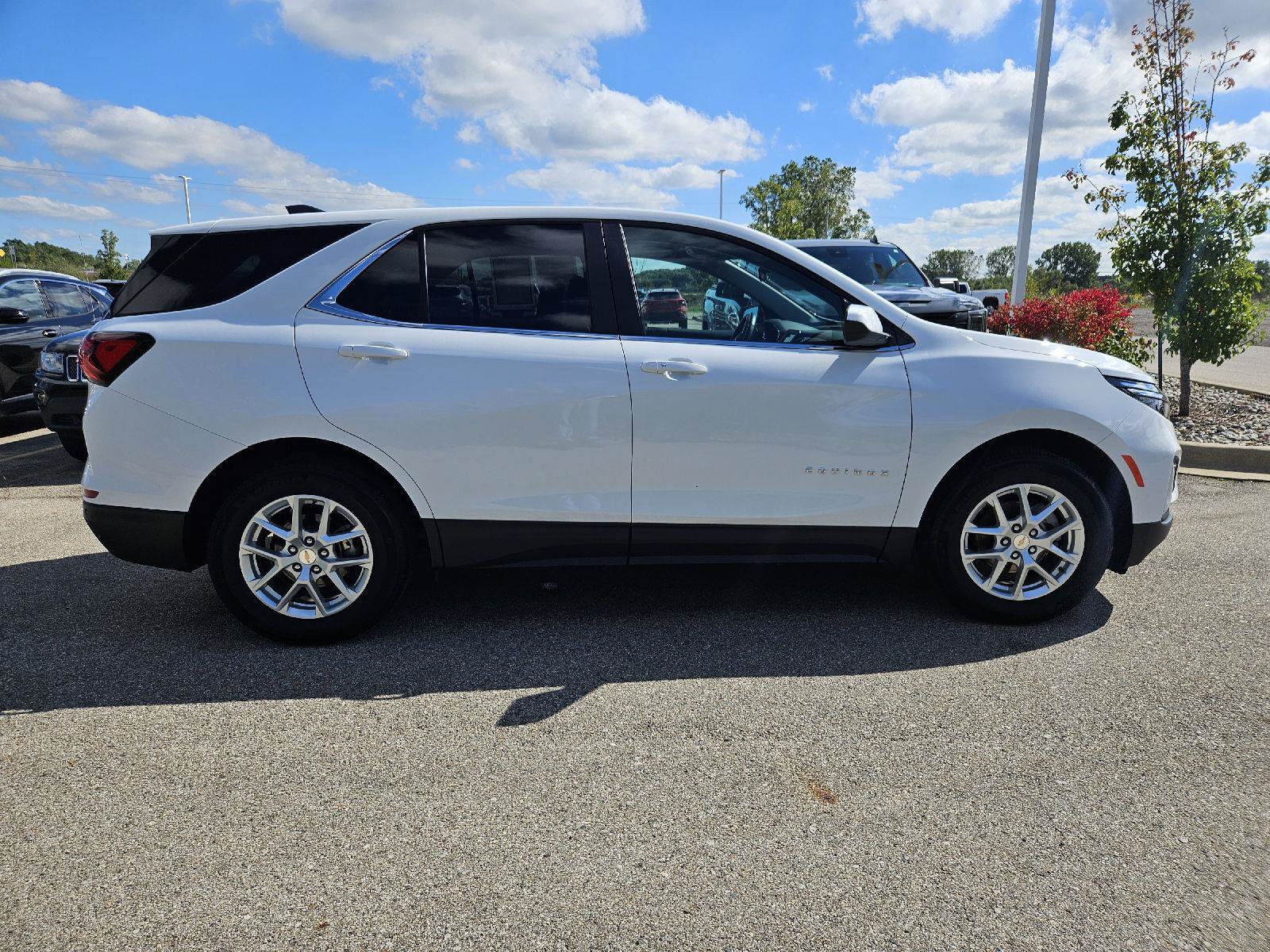 Used 2024 Chevrolet Equinox LT FWD image 8