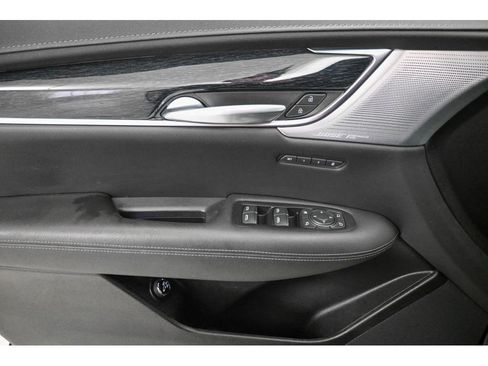 Certified 2023 Cadillac XT5 Premium Luxury image 8