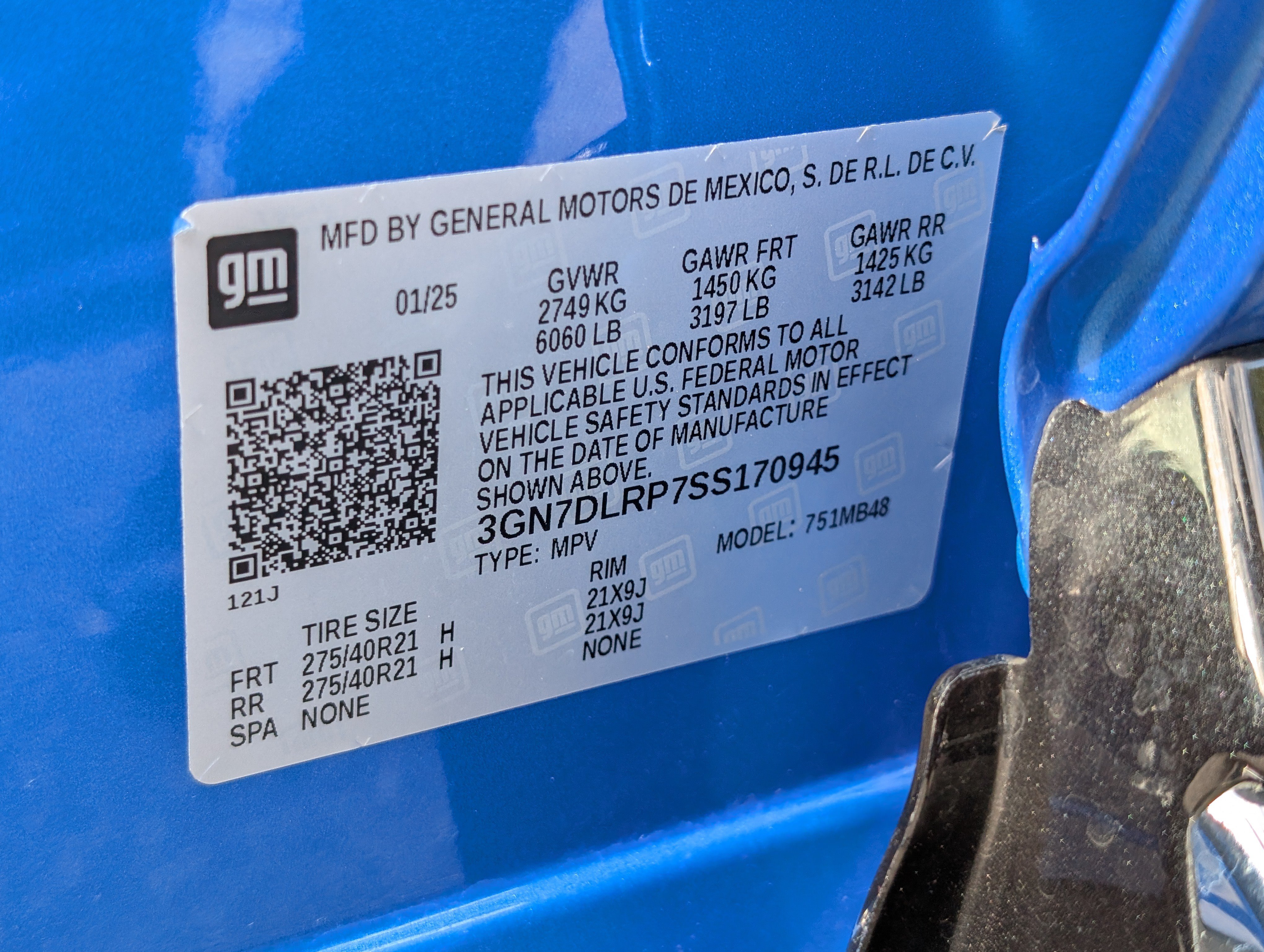 Used 2025 Chevrolet Equinox EV LT w/ Convenience Package II FWD image 36