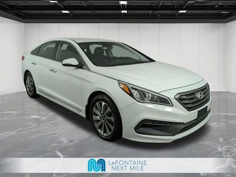 Used 2016 Hyundai Sonata Sport w/ Option Group 02 FWD image 7