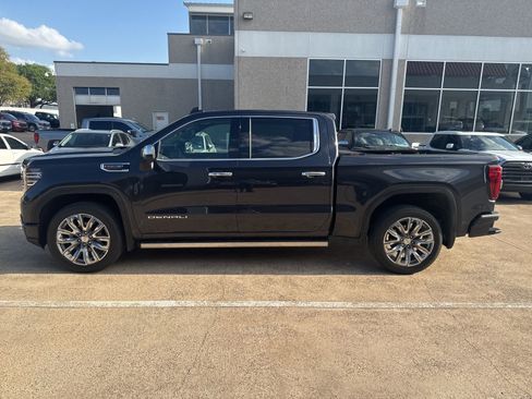 Used 2024 GMC Sierra 1500 Denali image 2