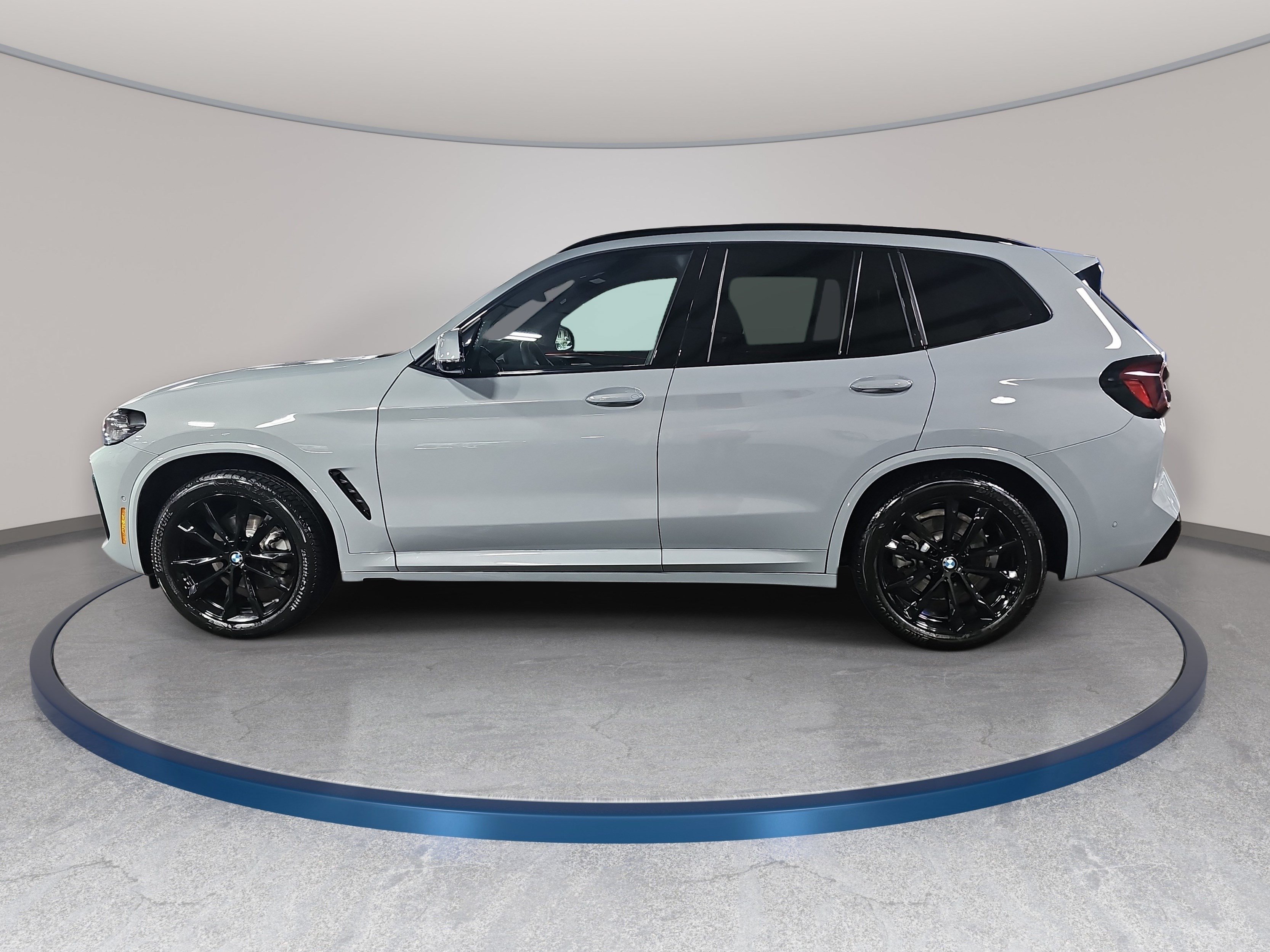 Certified 2024 BMW X3 xDrive30i w/ Premium Package AWD/4WD image 9