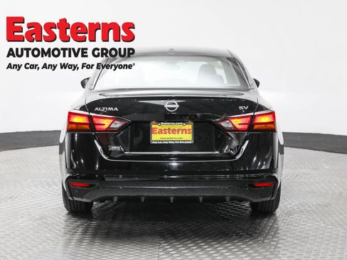 Used 2024 Nissan Altima 2.5 SV image 6