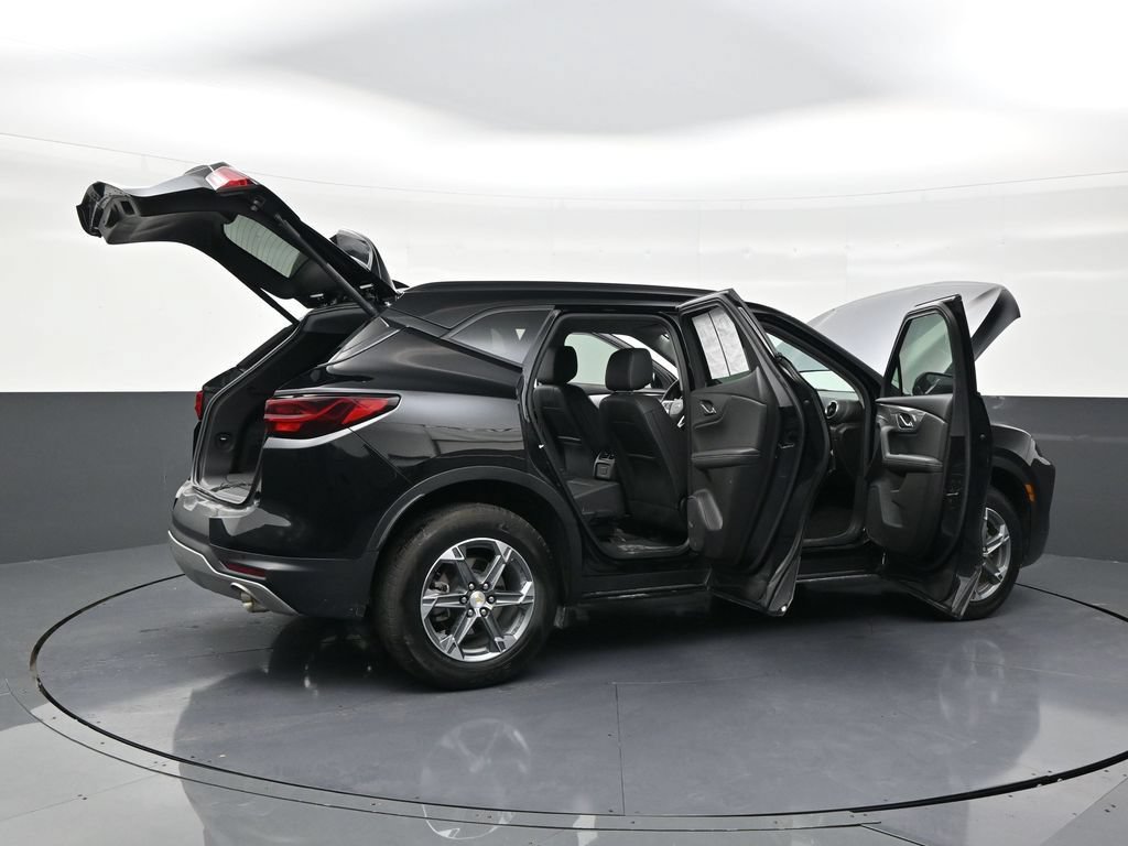 Used 2024 Chevrolet Blazer LT FWD image 30