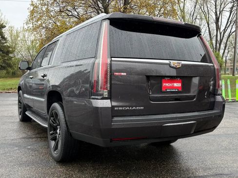 Used 2017 Cadillac Escalade ESV Luxury AWD/4WD image 7