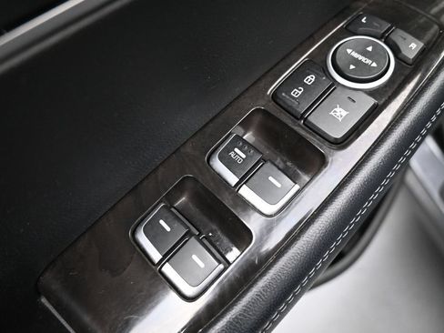 Used 2017 Kia Sorento FWD w/ LX Convenience Package image 13