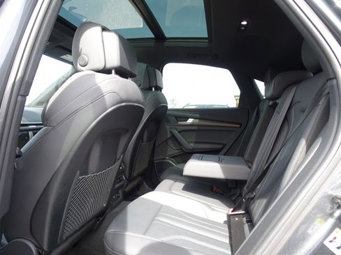 Certified 2023 Audi Q5 2.0T Premium Plus w/ Premium Plus Package AWD/4WD image 13