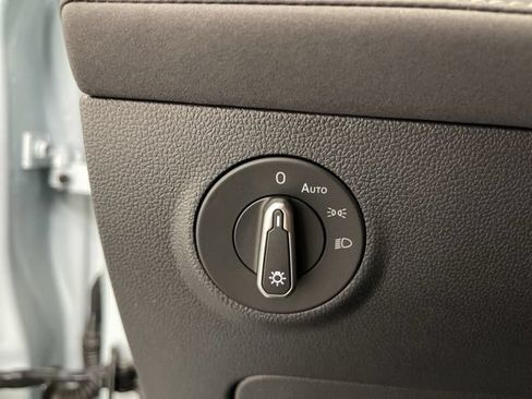 New 2026 Volkswagen Taos SE AWD/4WD image 16