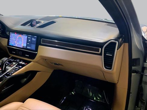 Used 2020 Porsche Cayenne S AWD/4WD image 32