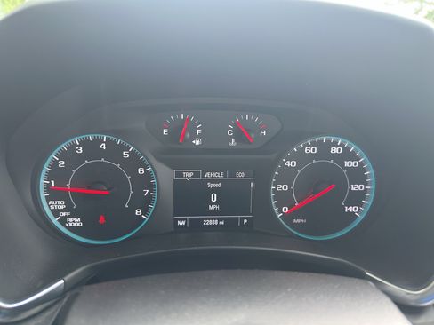 Used 2024 Chevrolet Equinox LS w/ Driver Confidence II Package FWD image 17