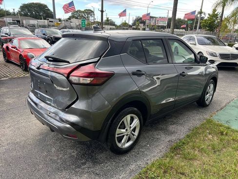 Used 2024 Nissan Kicks S FWD image 5