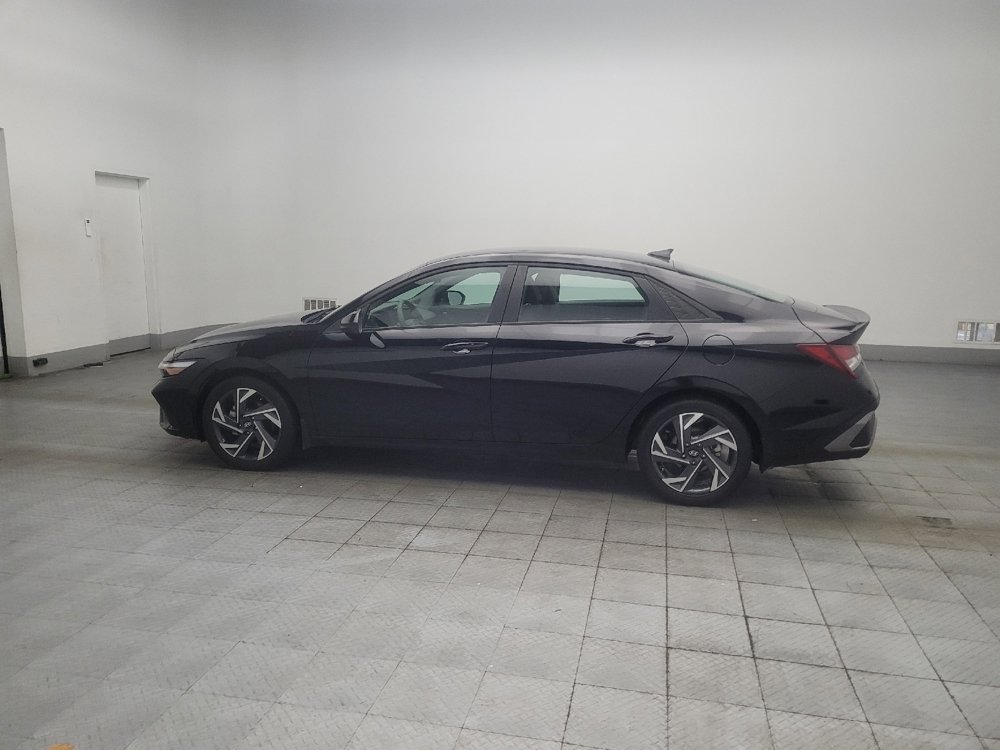 Used 2025 Hyundai Elantra Sport FWD image 3