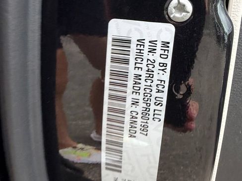 Used 2023 Chrysler Voyager LX FWD image 28