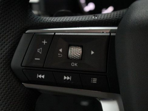 New 2025 Mitsubishi Outlander SE image 9