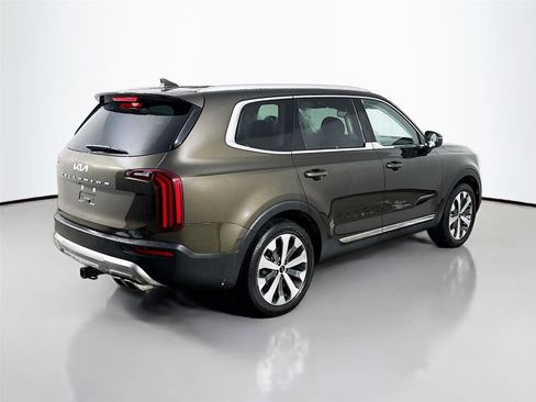 Used 2022 Kia Telluride EX w/ EX Premium Package image 9