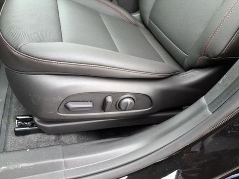 New 2026 Chevrolet Trax RS w/ Sunroof Package image 8