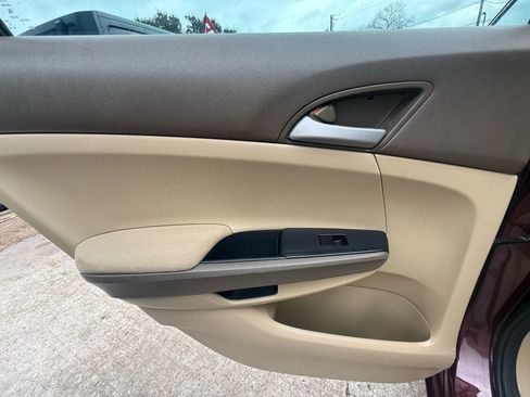 Used 2010 Honda Accord LX image 19