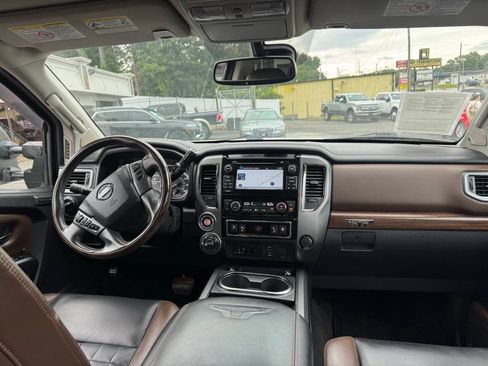 Used 2017 Nissan Titan Platinum Reserve AWD/4WD image 13